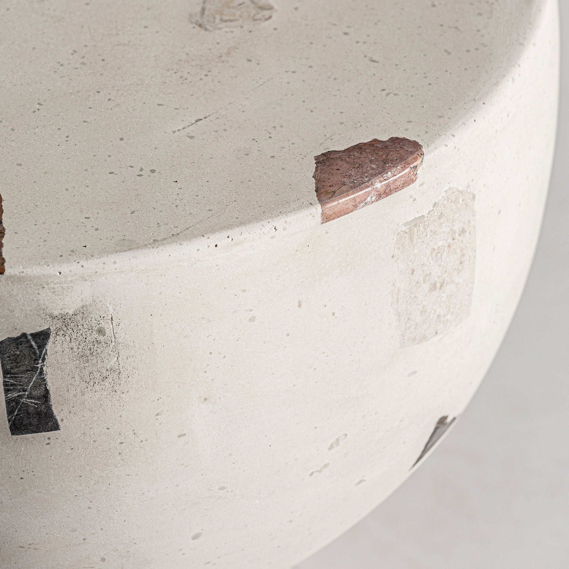 Table basse rond terrazzo blanc | VICAL Massa | REMO-HOME, mobilier design et décoration d'intérieur