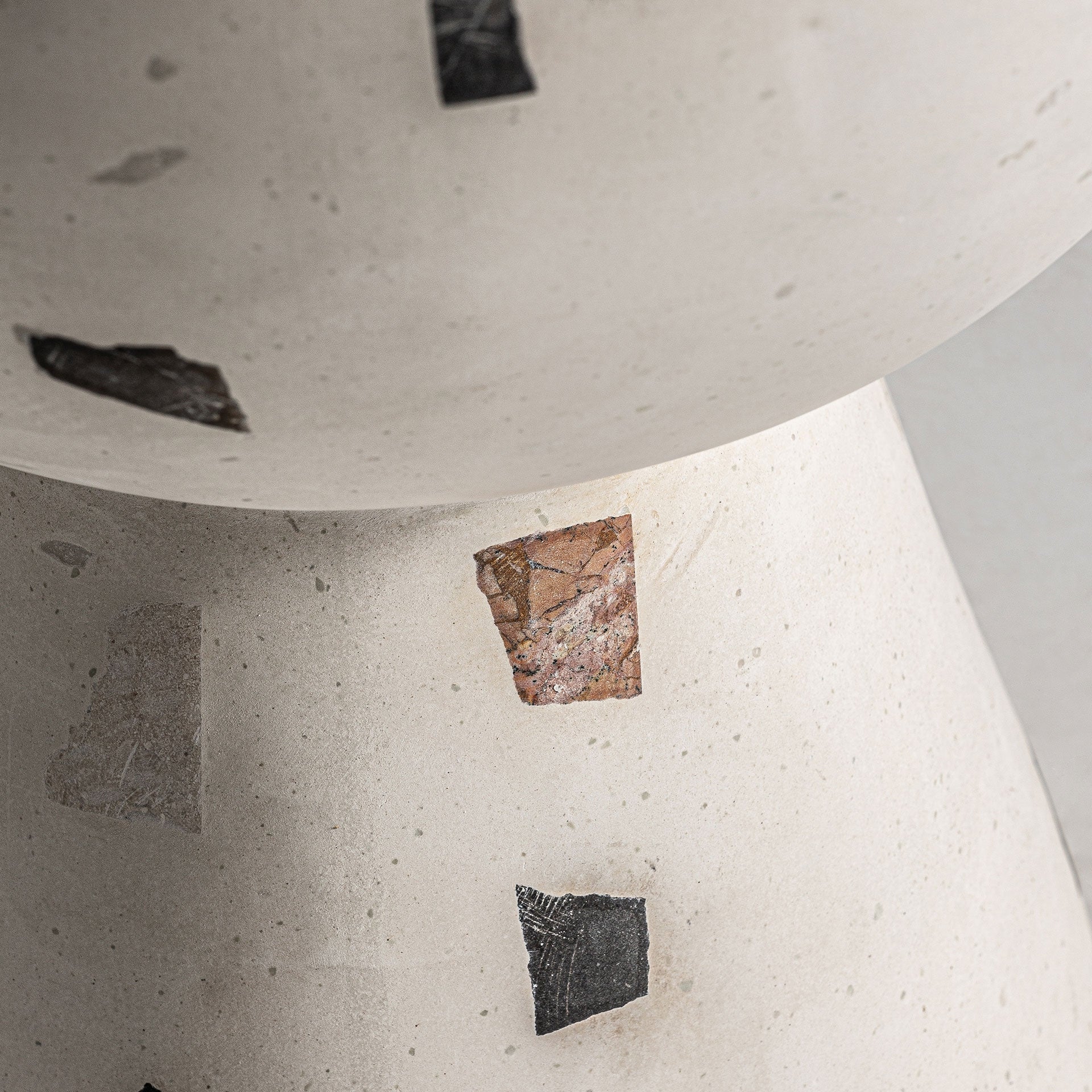 Table basse rond terrazzo blanc | VICAL Massa | REMO-HOME, mobilier design et décoration d'intérieur