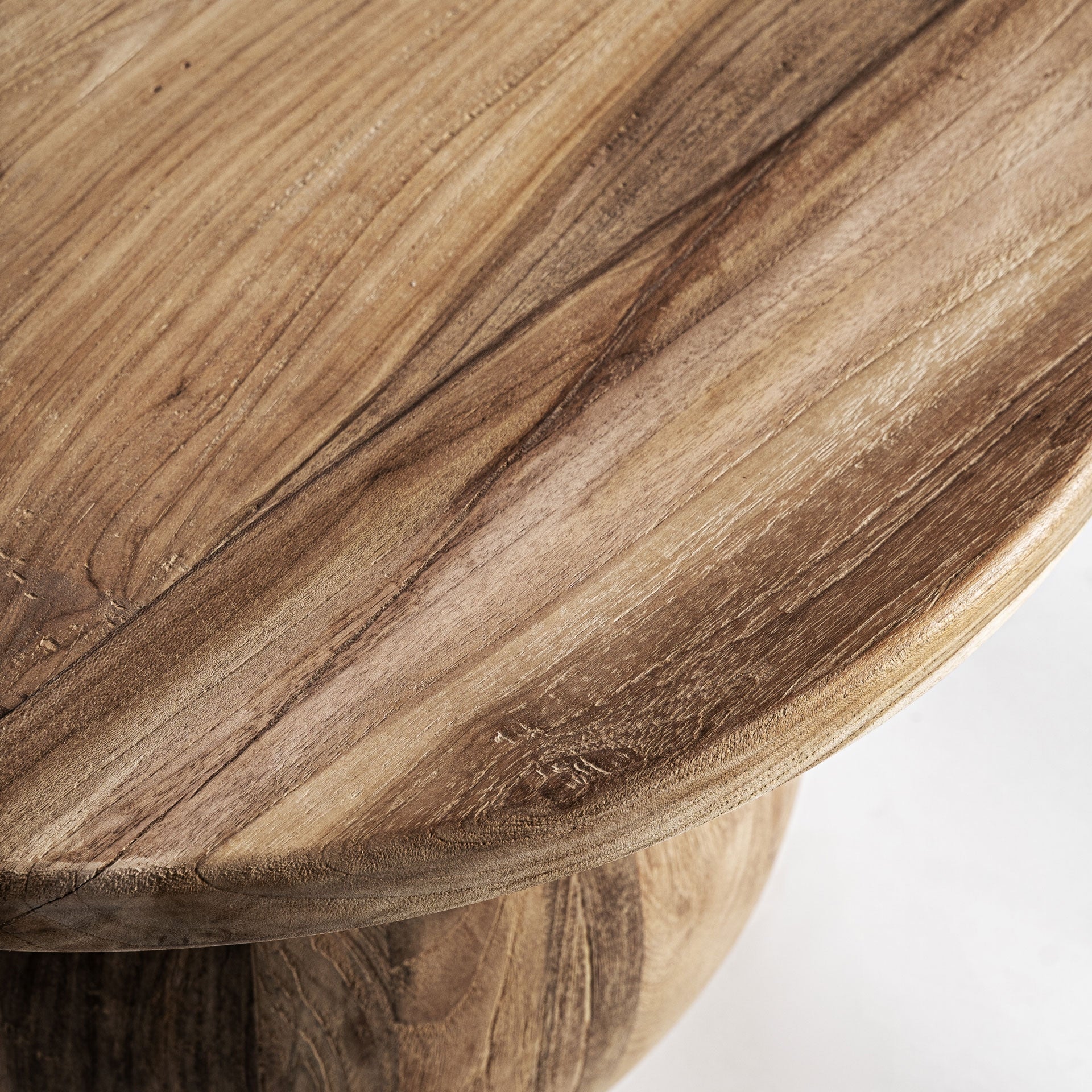 Table basse ronde en teck recyclé | VICAL Erloy | REMO-HOME, mobilier design et décoration d'intérieur