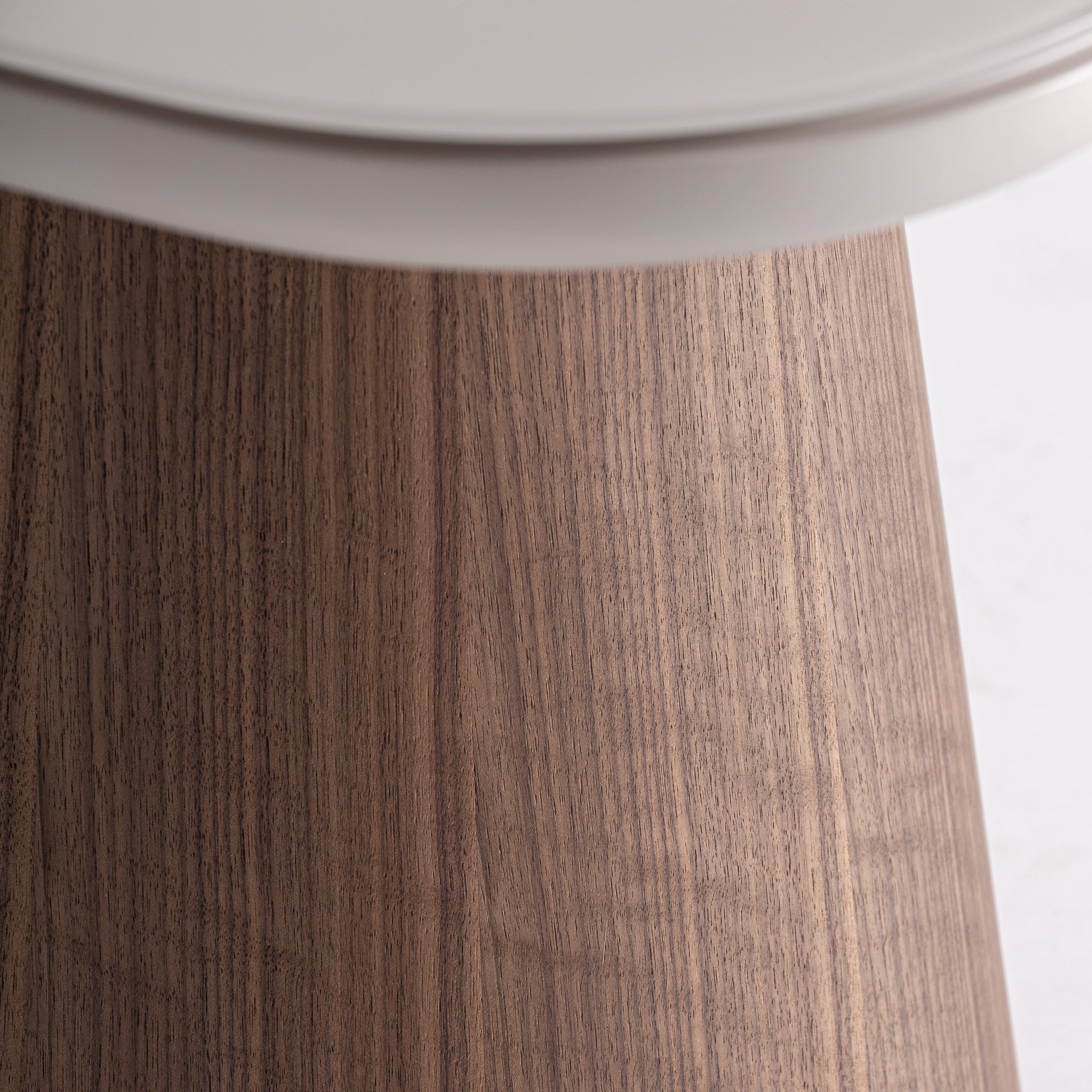 Table basse torksey ronde bois frêne brun et verre trempé beige | VICAL HOME | REMO-HOME, mobilier design et décoration d'intérieur