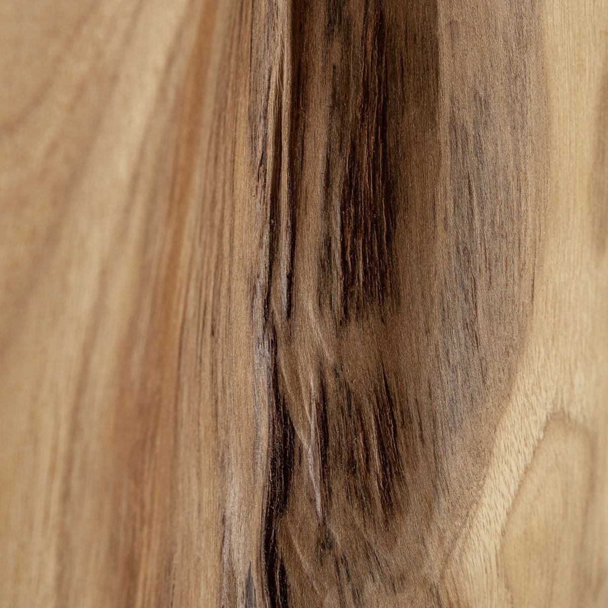 Table d'appoint en bois de suar | VICAL Obernai | REMO-HOME, mobilier design et décoration d'intérieur