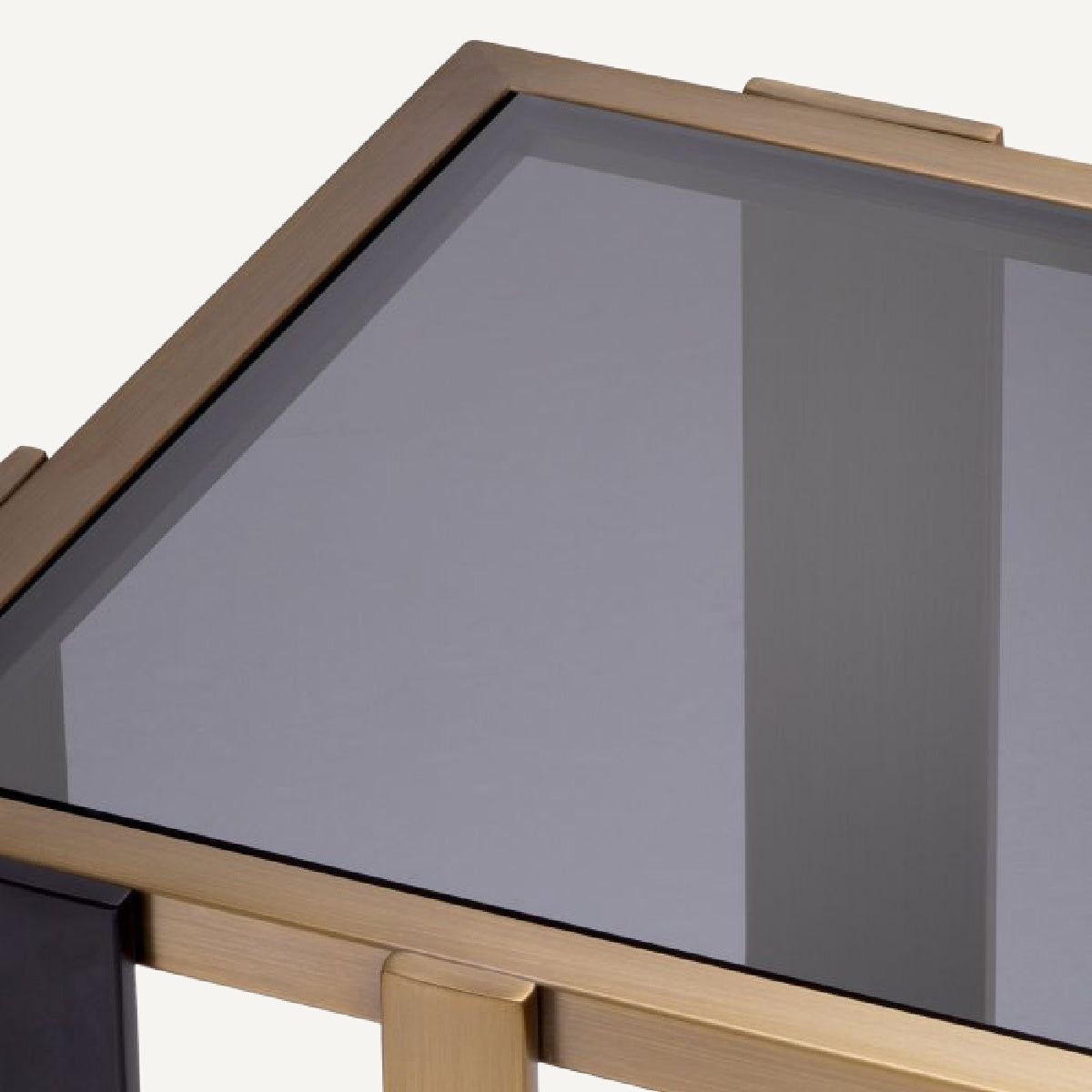 Table d'appoint en laiton brossé et verre fumé | Eichholtz Clio | REMO-HOME, mobilier et décoration d'intérieur