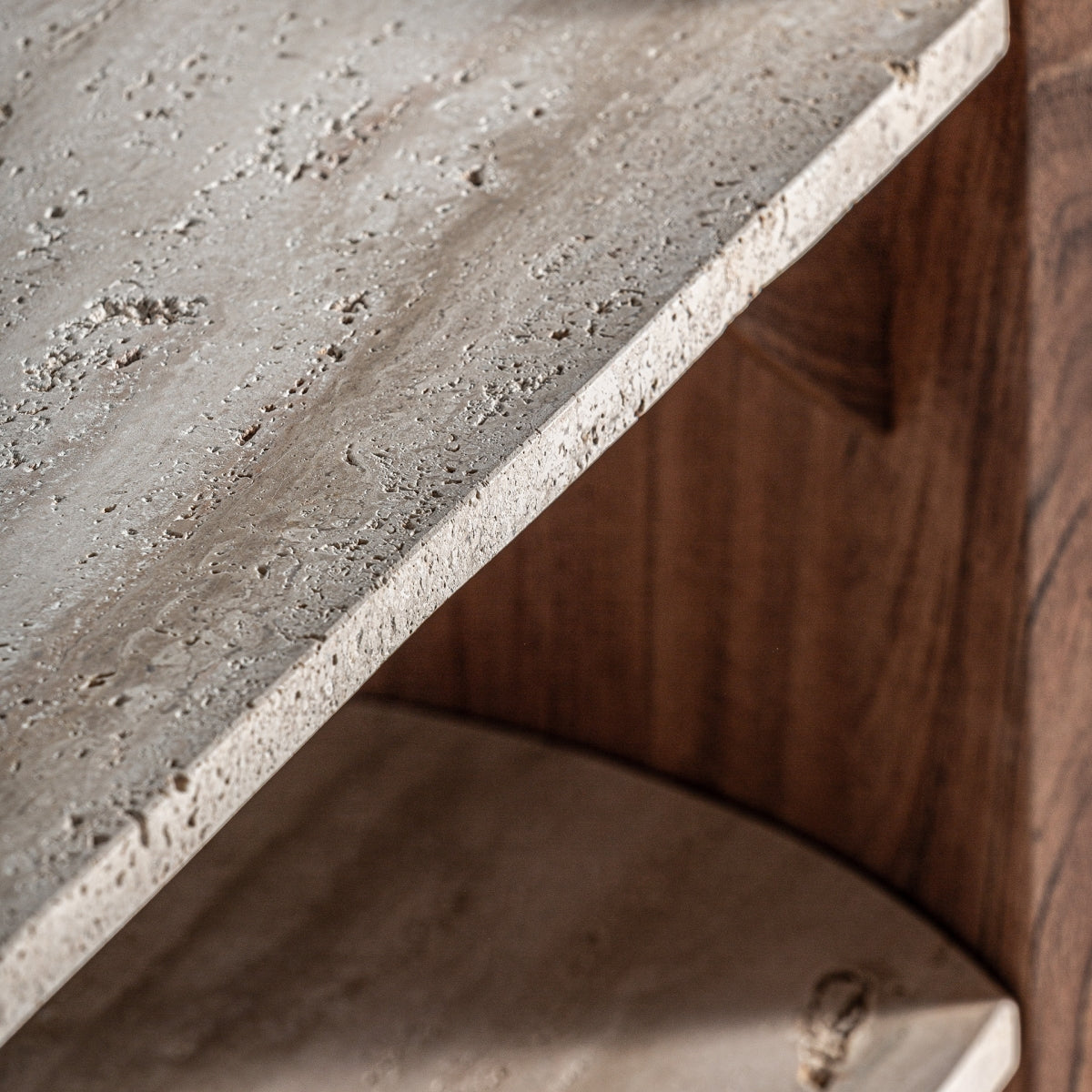 Table d'appoint en travertin beige | VICAL Tivoli | REMO-HOME, mobilier design et décoration d'intérieur