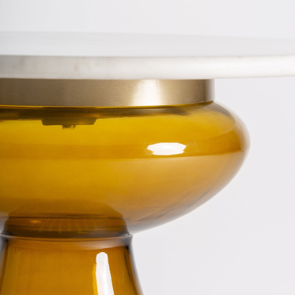 Table d'appoint en verre soufflé jaune | VICAL Dalsbida | REMO-HOME, mobilier design et décoration d'intérieur