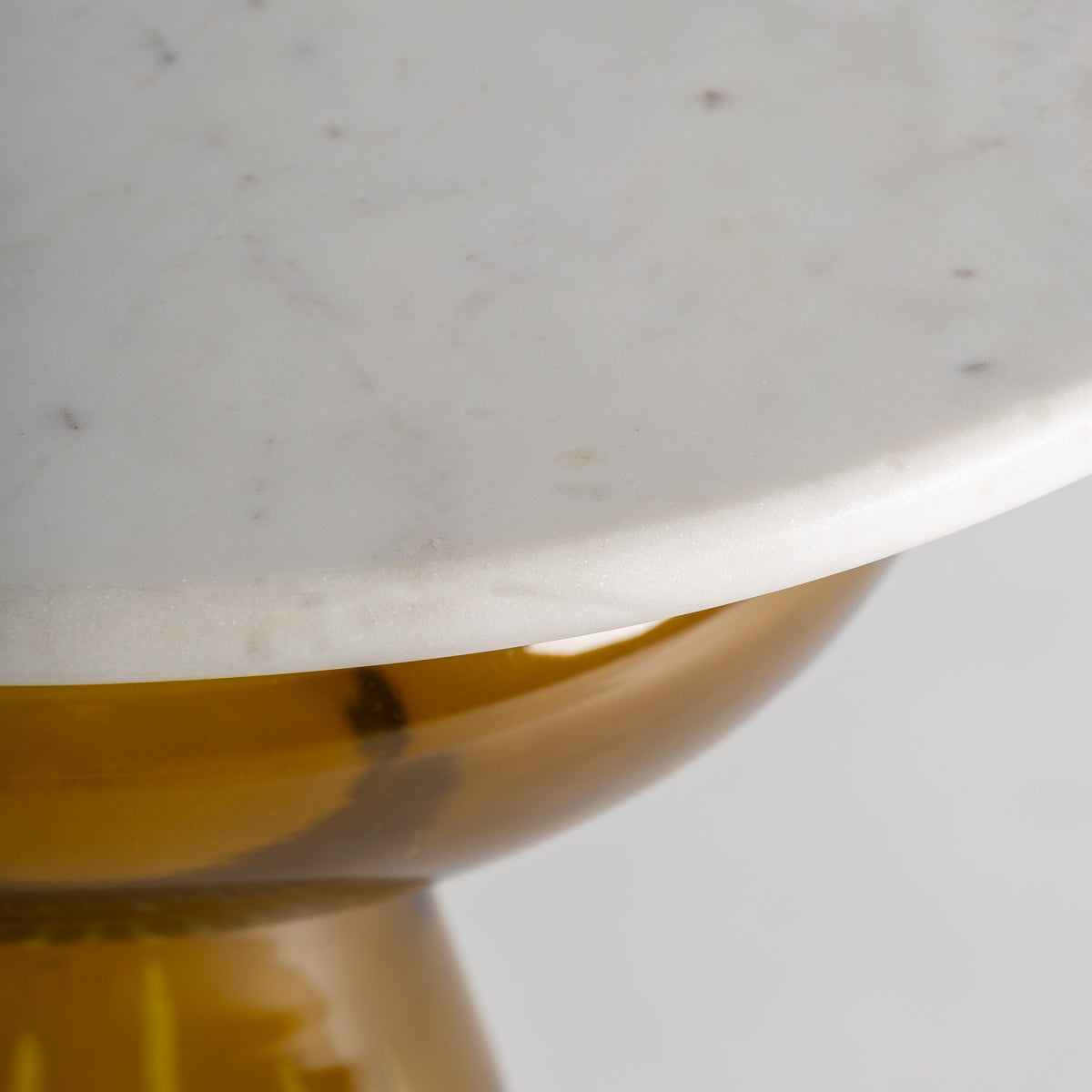 Table d'appoint en verre soufflé jaune | VICAL Dalsbida | REMO-HOME, mobilier design et décoration d'intérieur