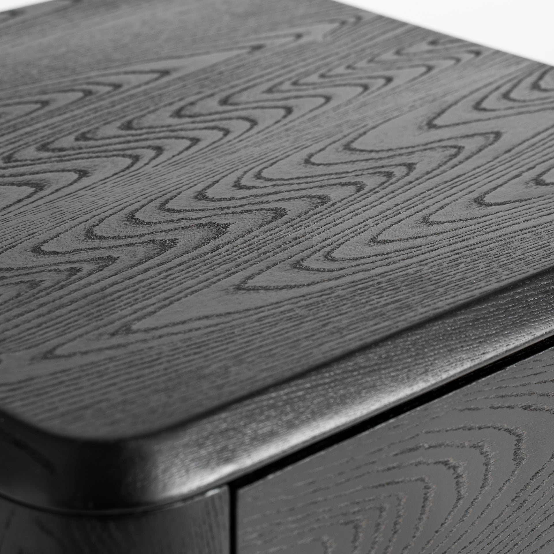 Table de chevet orme fer noir minimaliste | VICAL Caiza | REMO-HOME, mobilier design et décoration d'intérieur