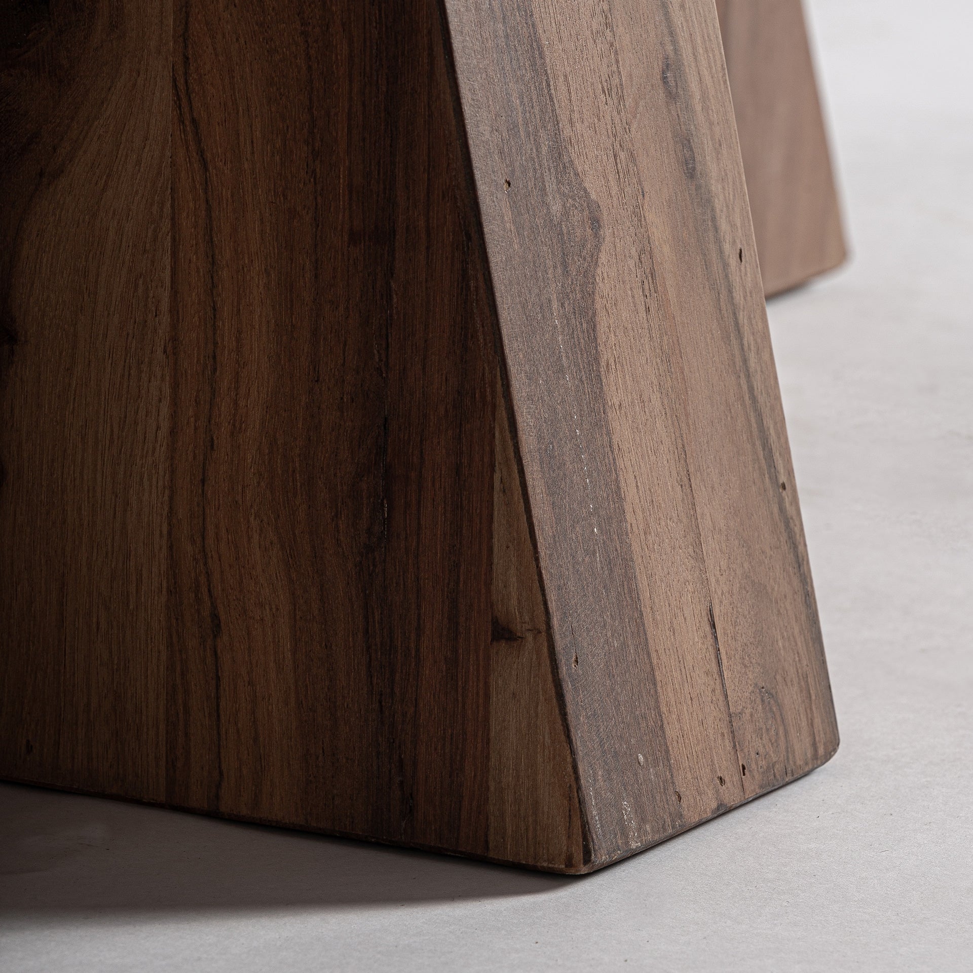 Table de salon bois récupéré 260cm | VICAL Brutaliste | REMO-HOME, mobilier design et décoration d'intérieur