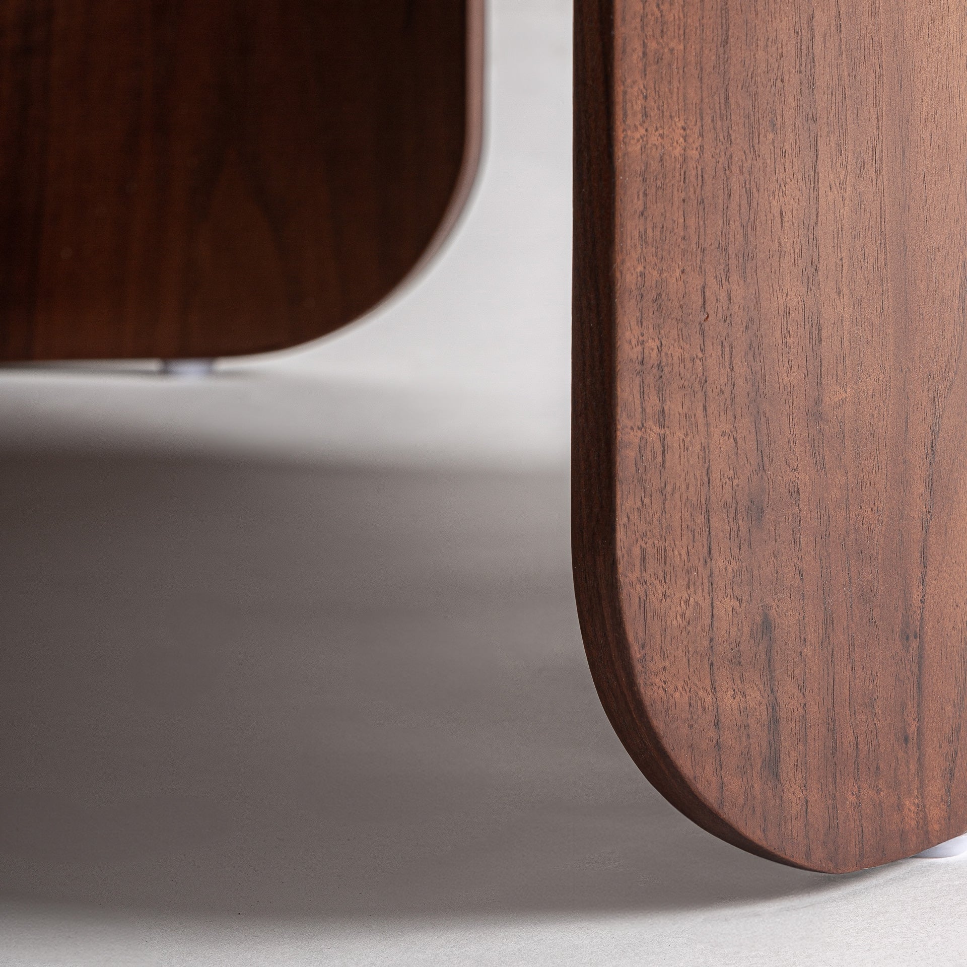 Table de salon carrée en marbre & métal | VICAL Lherm | REMO-HOME, mobilier design et décoration d'intérieur