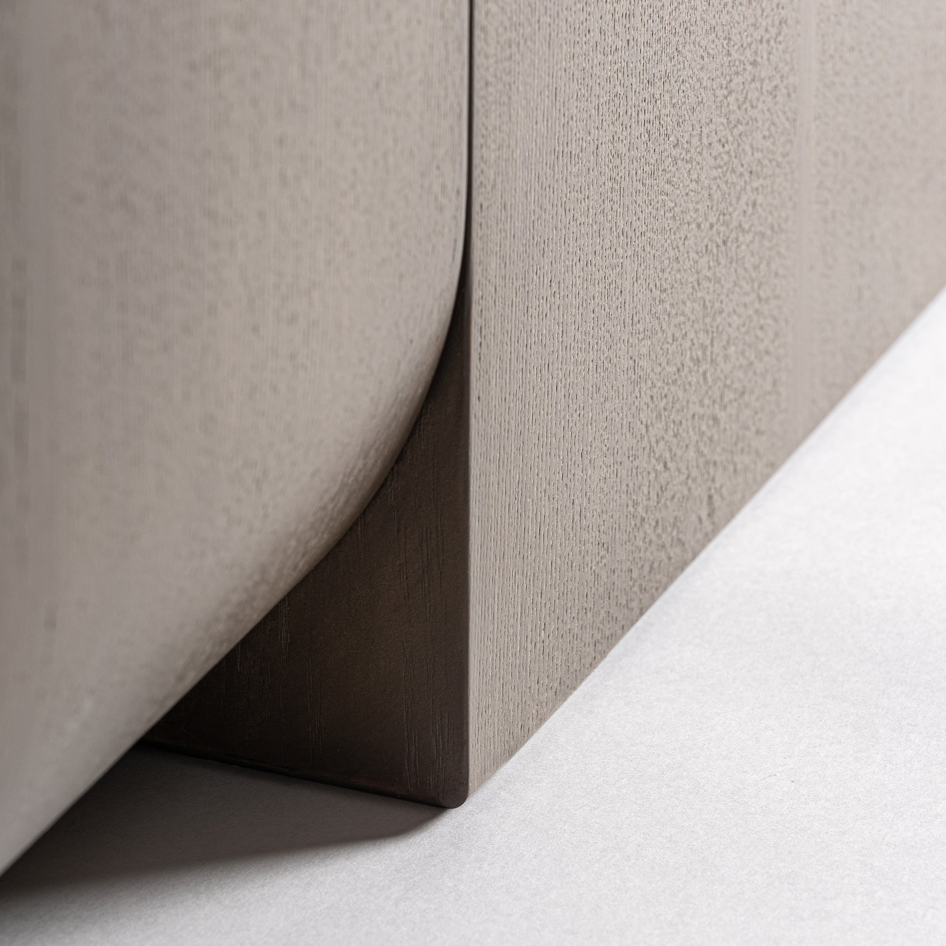 Table de salon chêne massif brun | VICAL Stein | REMO-HOME, mobilier design et décoration d'intérieur