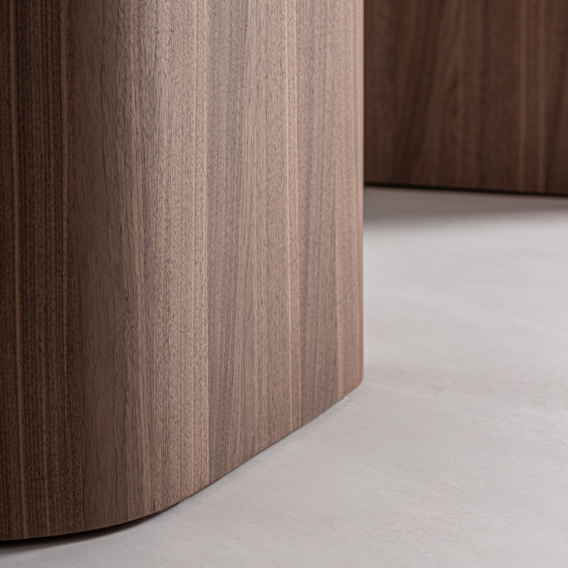 Table salon ovale placage noyer | VICAL Aciera | REMO-HOME, mobilier design et décoration d'intérieur