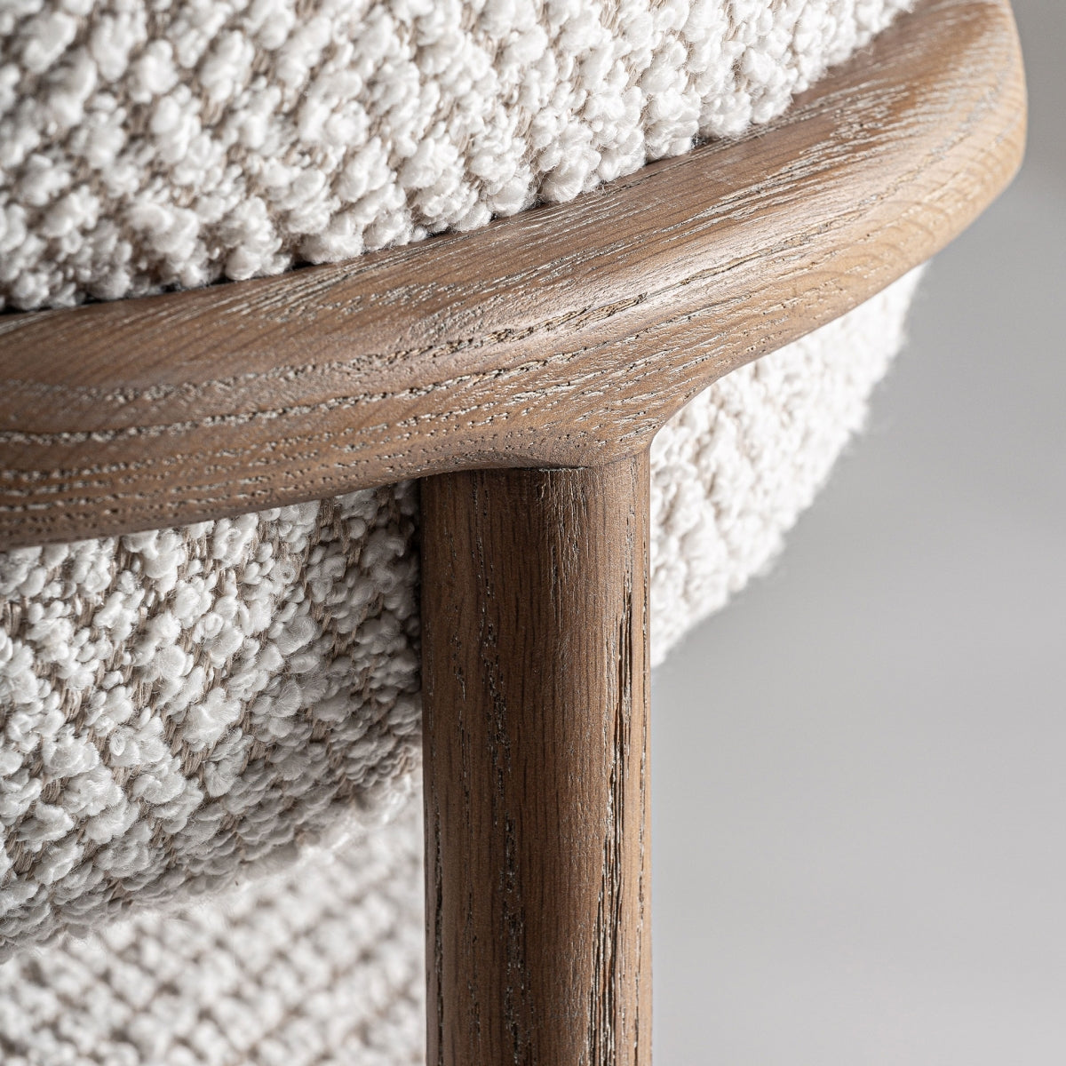 Tabouret de bar en tissu beige | Vical Gerb | REMO-HOME, mobilier design et décoration d'intérieur