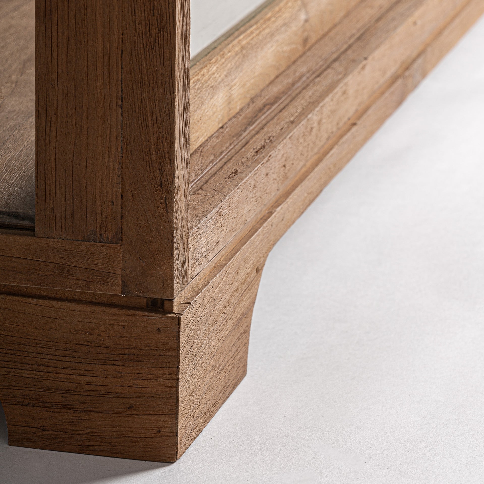 Vitrine bois de teck marron | VICAL | REMO-HOME, mobilier design et décoration d'intérieur