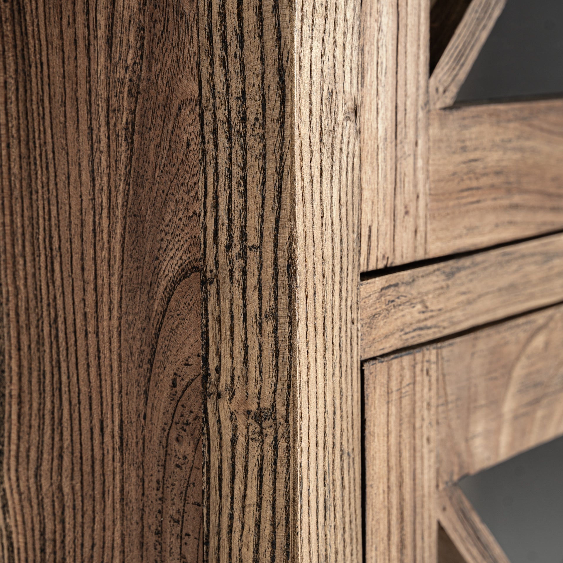 Vitrine haute bois d'orme marron | VICAL Norvik | REMO-HOME, mobilier design et décoration d'intérieur