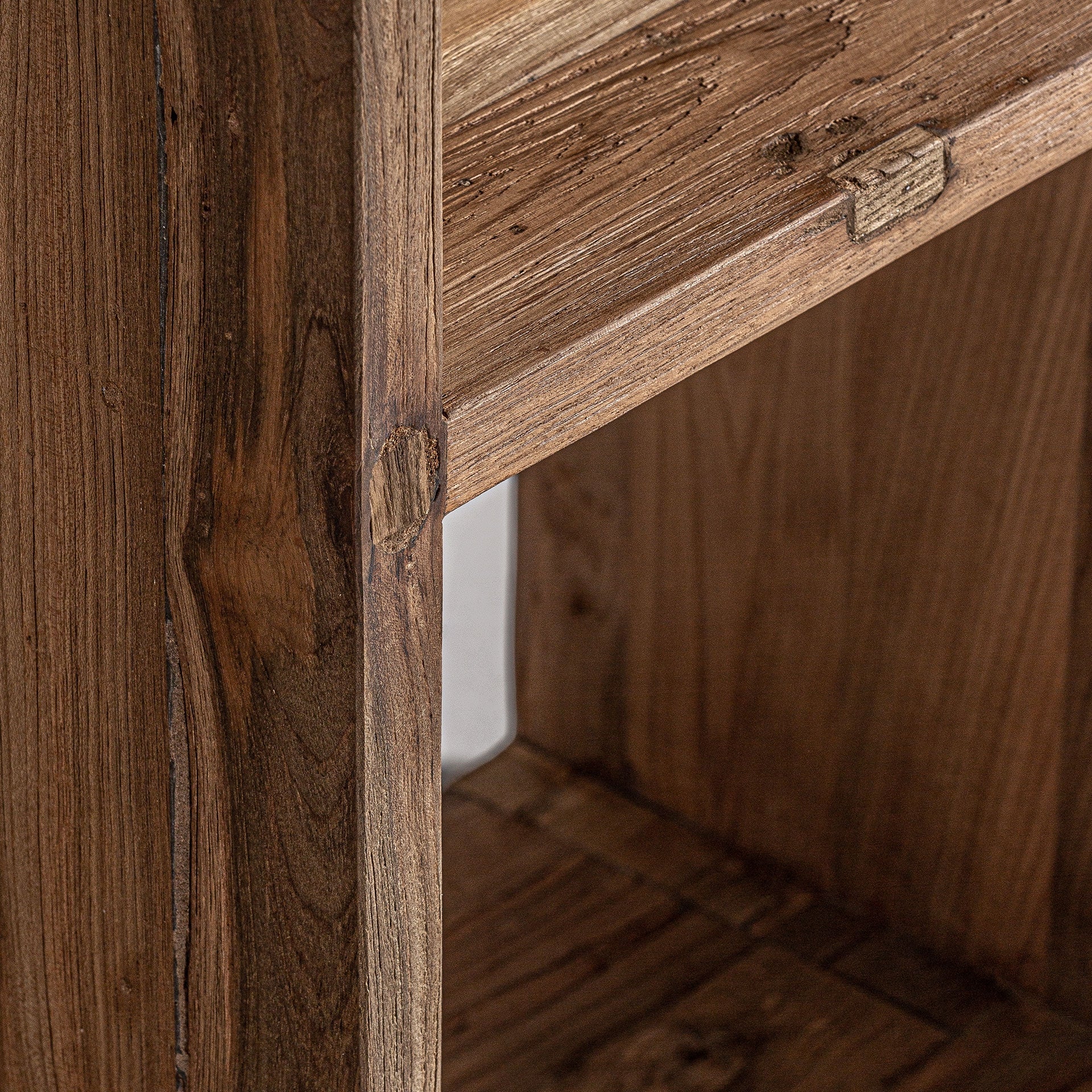 Étagère bois de chemin de fer marron | VICAL Lux | REMO-HOME, mobilier design et décoration d'intérieur