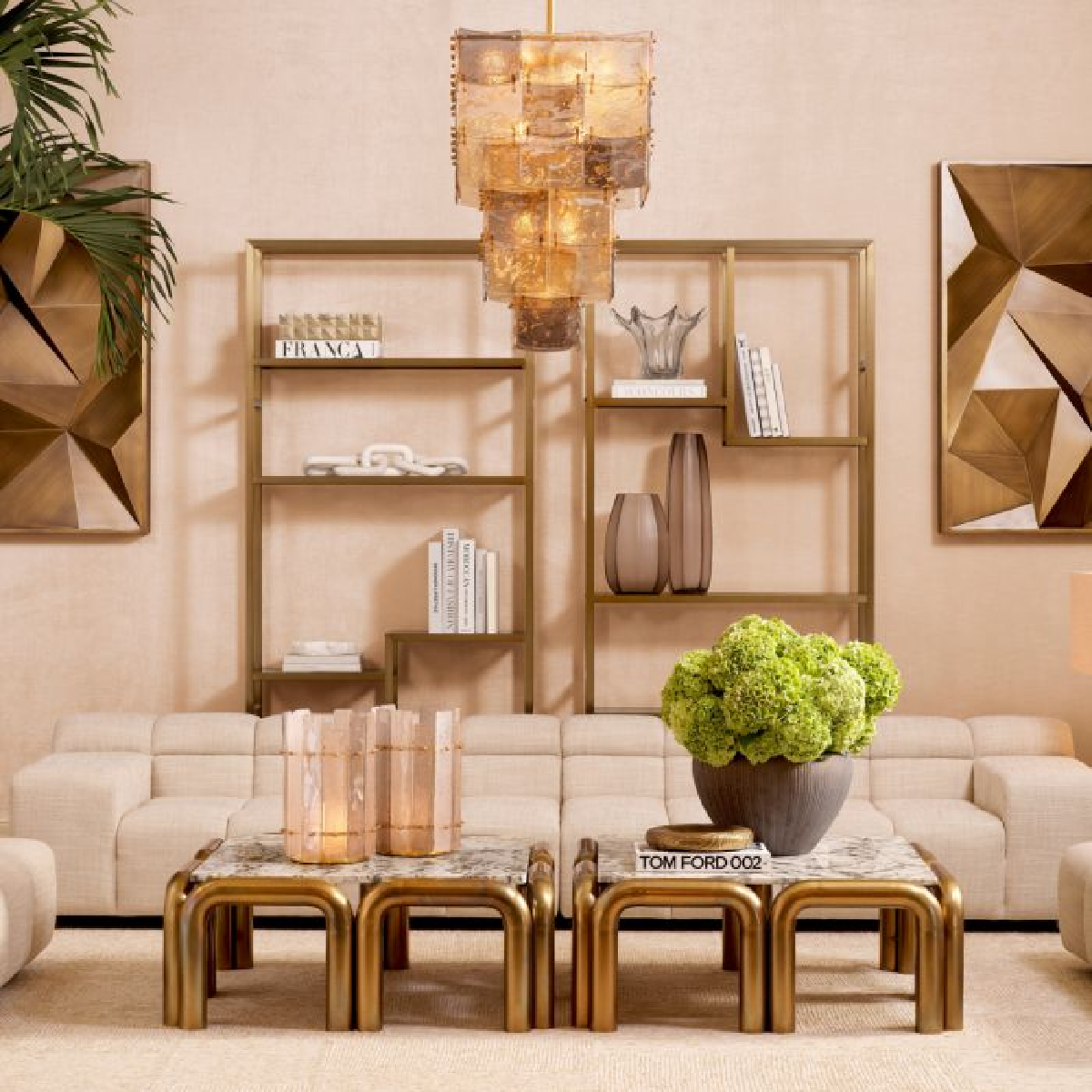 Étagère en laiton brossé et verre fumé | Eichholtz Corrado II | REMO-HOME, mobilier et décoration d'intérieur