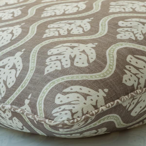 Coussin décoratif Fig Twig Plumes durables | Andrew Martin - vue de détail | REMO-HOME