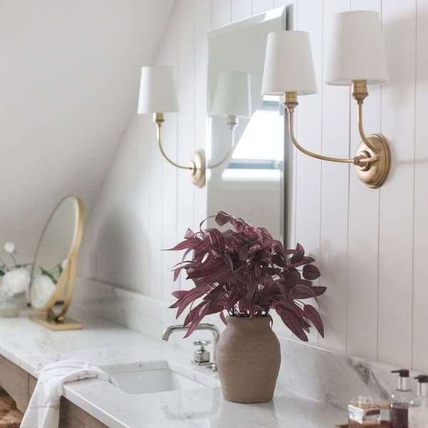Applique murale Vendome Single Brass Finition antique | Andrew Martin - vue de détail | REMO-HOME