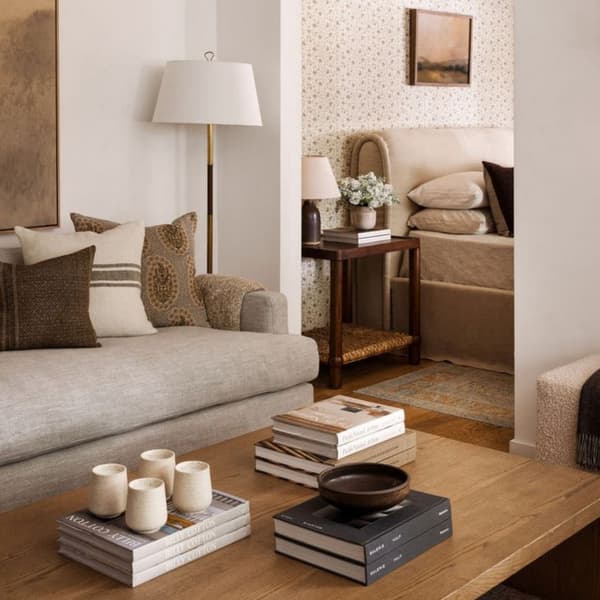 Lampadaire Griffin Brass & Leather | Andrew Martin - vue de détail | REMO-HOME