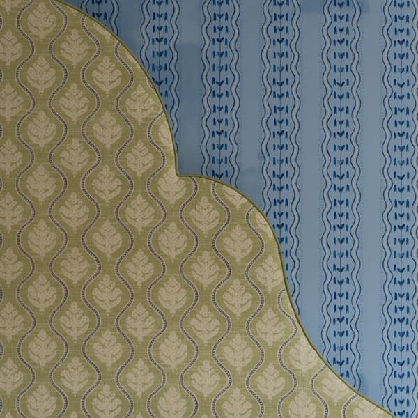 Tissu d'ameublement Fig Fennel | Andrew Martin - vue de détail | REMO-HOME