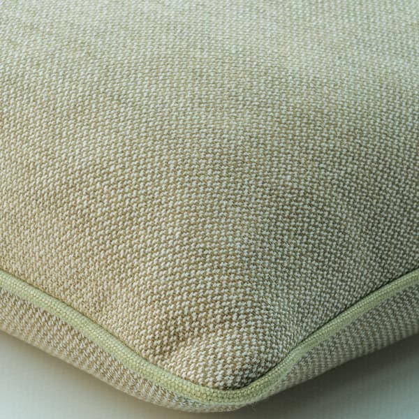 Coussin décoratif Bomore Pistachio Plumes durables | Andrew Martin - vue de détail | REMO-HOME