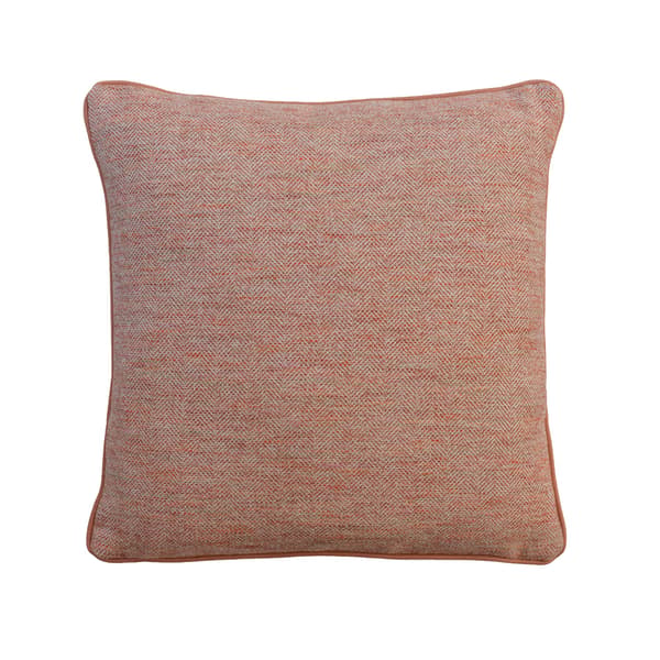 Coussin décoratif Delphini Amaretti Plumes durables | Andrew Martin - vue principale | REMO-HOME