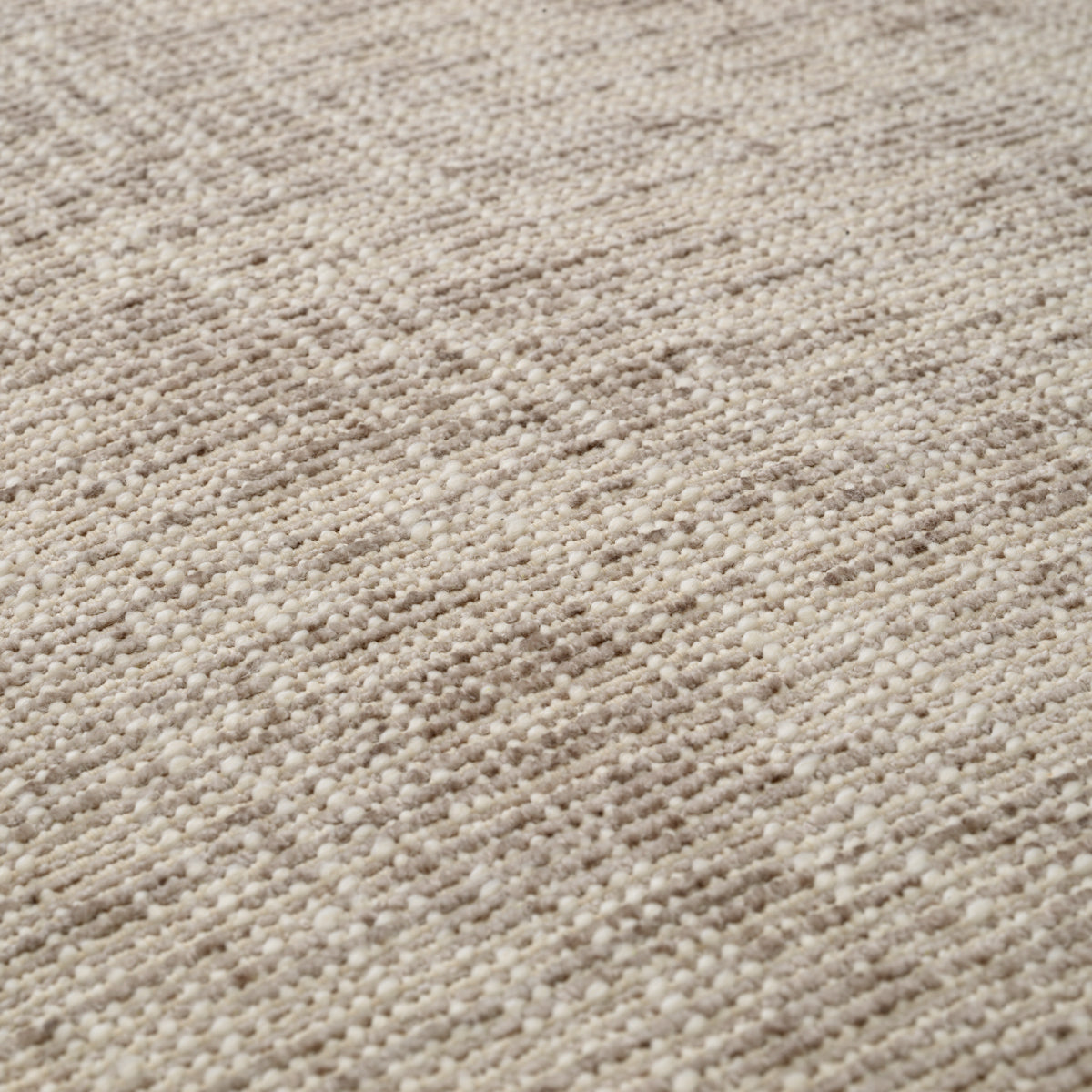 Cadre de lit en creststone beige | Eichholtz Francisco - vue d'ambiance | REMO-HOME