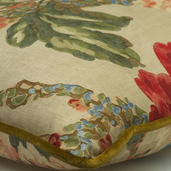 Coussin décoratif Peony Natural Plumes durables | Andrew Martin - vue de détail | REMO-HOME