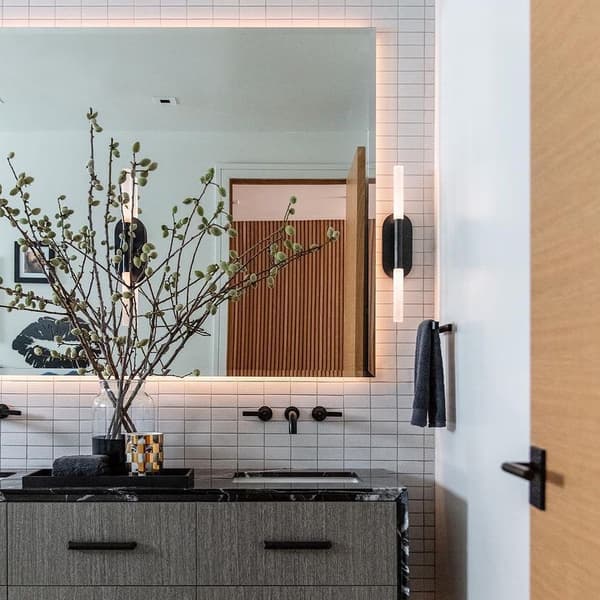 Applique murale Rousseau Bronze & Etched Crystal | Andrew Martin - vue de détail | REMO-HOME