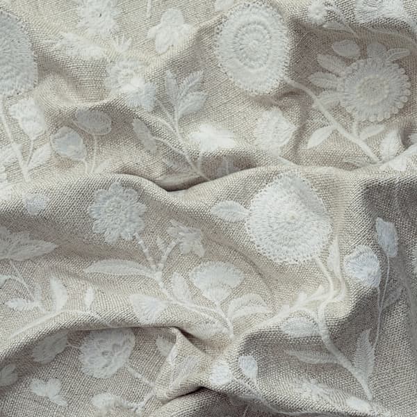 Tissu d'ameublement Fable Ivory | Andrew Martin - vue principale | REMO-HOME