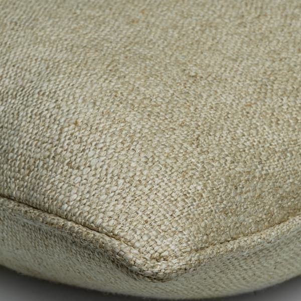 Coussin décoratif Shuttle Natural Plumes durables | Andrew Martin - vue de détail | REMO-HOME