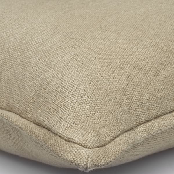 Coussin décoratif Rocco Natural Plumes durables | Andrew Martin - vue de détail | REMO-HOME