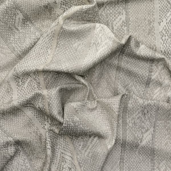 Tissu d'ameublement Isthmus Smoke | Andrew Martin - vue de détail | REMO-HOME