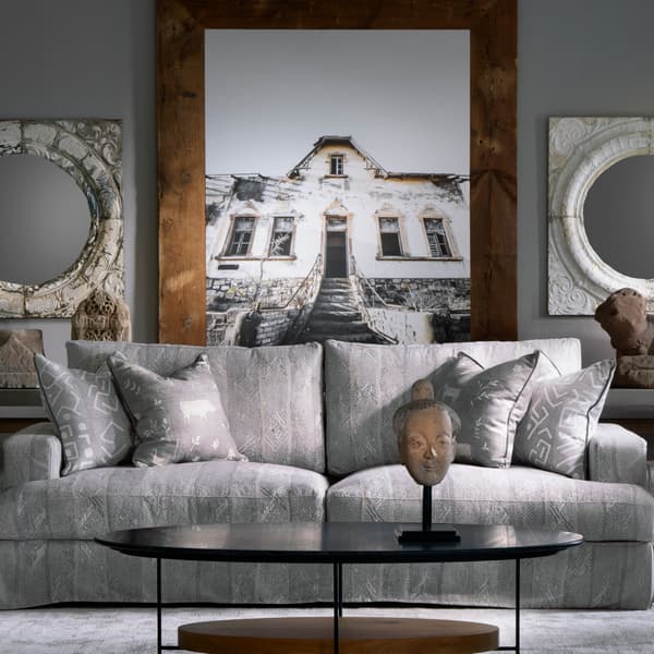 Coussin décoratif Ashanti Smoke Plumes durables | Andrew Martin - vue de détail | REMO-HOME
