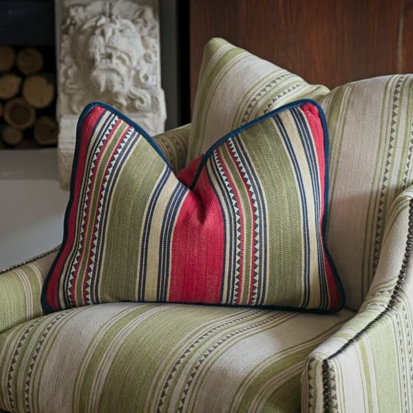 Coussin décoratif Las Salinas 4 Plumes durables | Andrew Martin - vue de détail | REMO-HOME