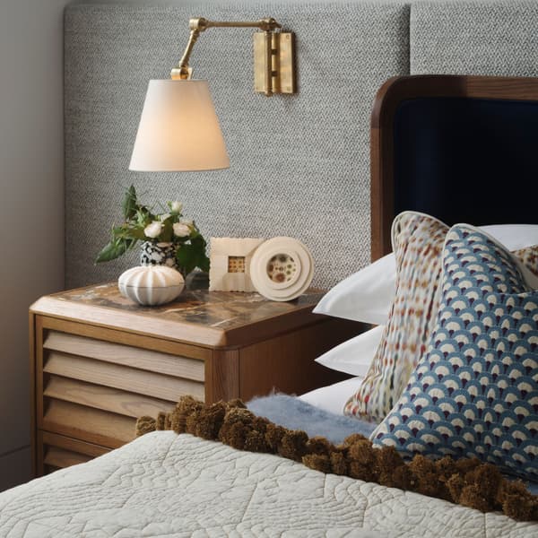Applique murale Graves Brass Finition antique | Andrew Martin - vue de détail | REMO-HOME