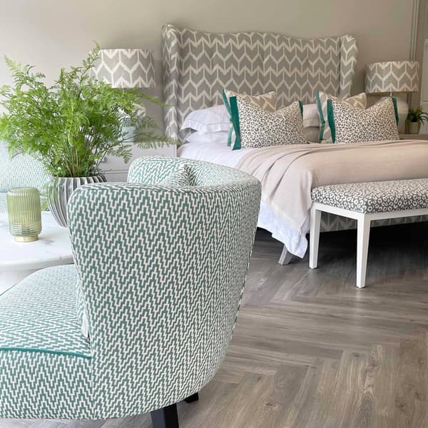 Tissu d'ameublement Togo Stone | Andrew Martin - vue de détail | REMO-HOME