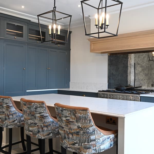 Plafonnier Darlana Aged Iron Lantern | Andrew Martin - vue de détail | REMO-HOME