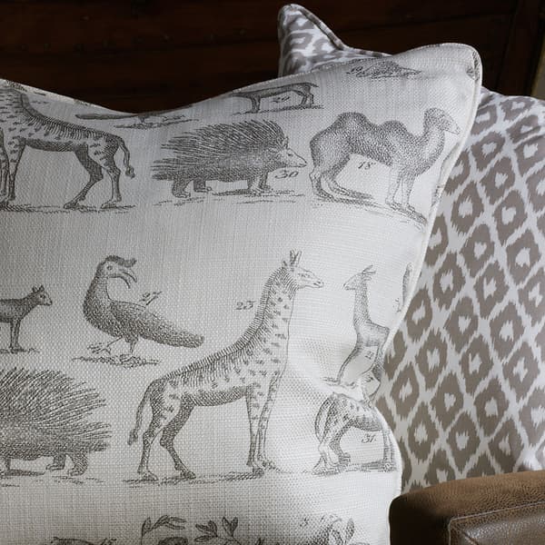Tissu d'ameublement Jungle Grey | Andrew Martin - vue de détail | REMO-HOME