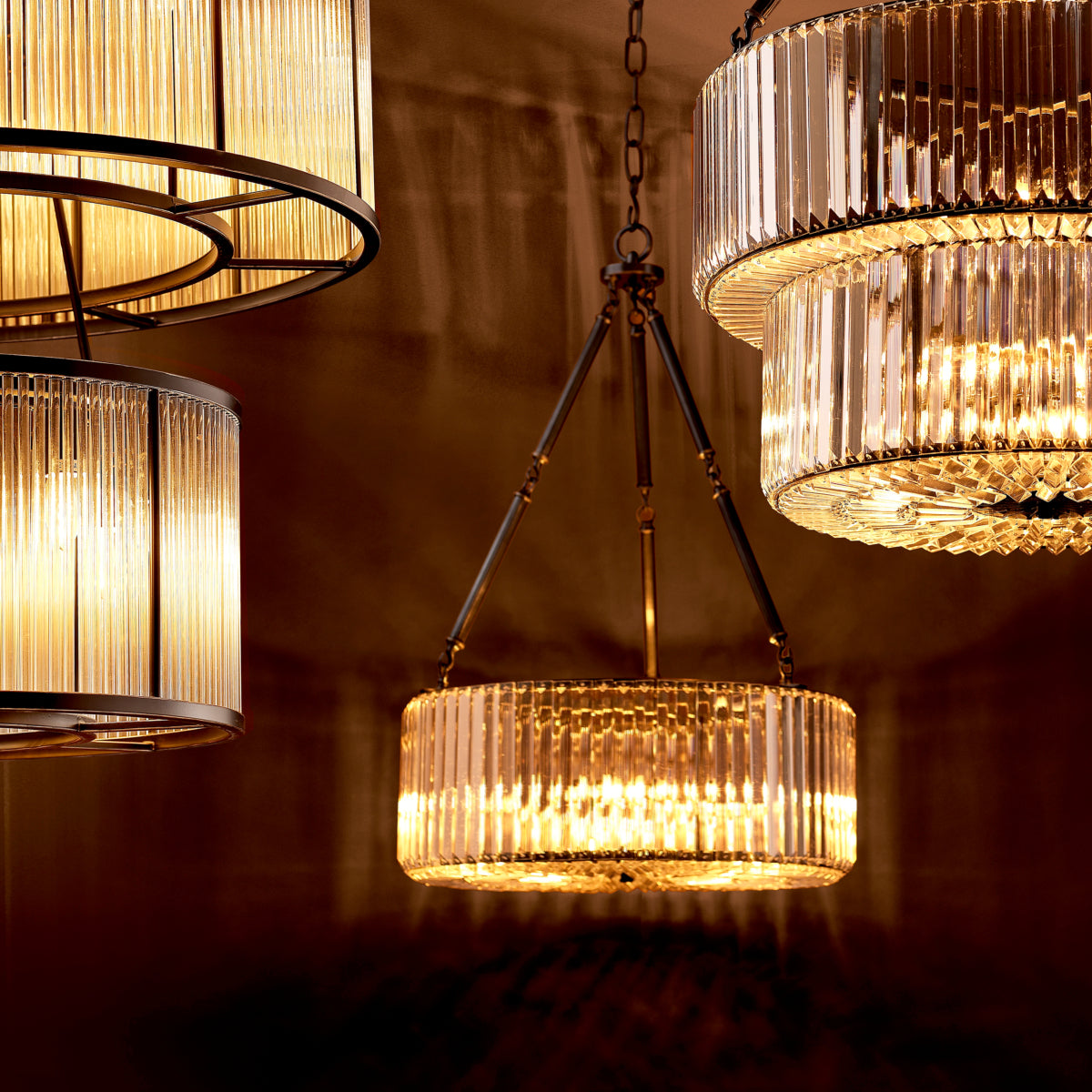 Chandelier en finition bronze accentué | Eichholtz Infinity - vue de détail | REMO-HOME