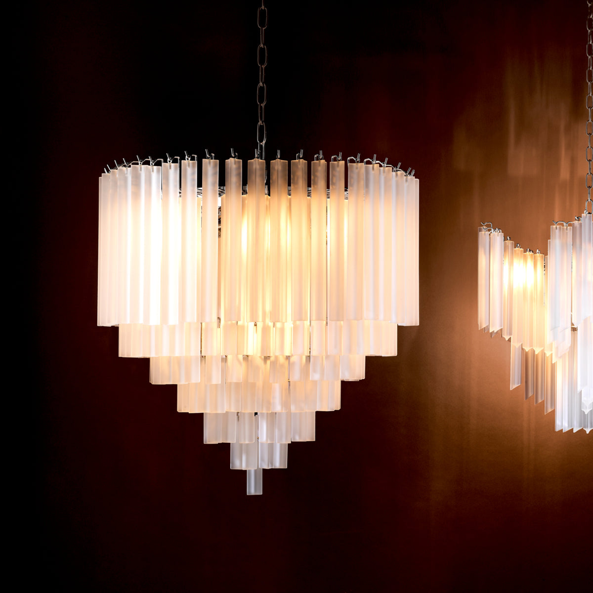 Chandelier en verre dépoli | Eichholtz Nova - vue de détail | REMO-HOME
