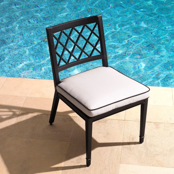 Chaise extérieure noire et blanche | Eichholtz Paladium