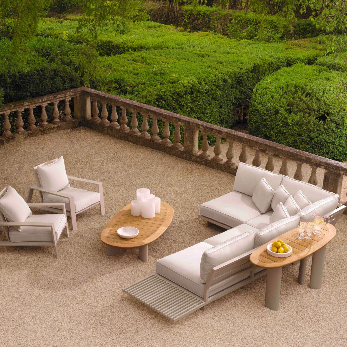 Table console extérieure en teck naturel | Eichholtz Free Form - vue de détail | REMO-HOME