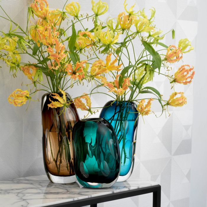 Vase en verre soufflé bleu | Eichholtz Sianni M
