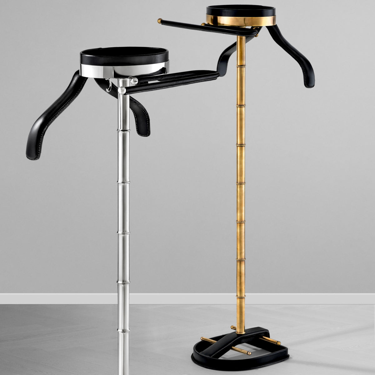 Porte-vêtements en laiton vintage et cuir noir | Eichholtz McKinsey - vue de détail | REMO-HOME
