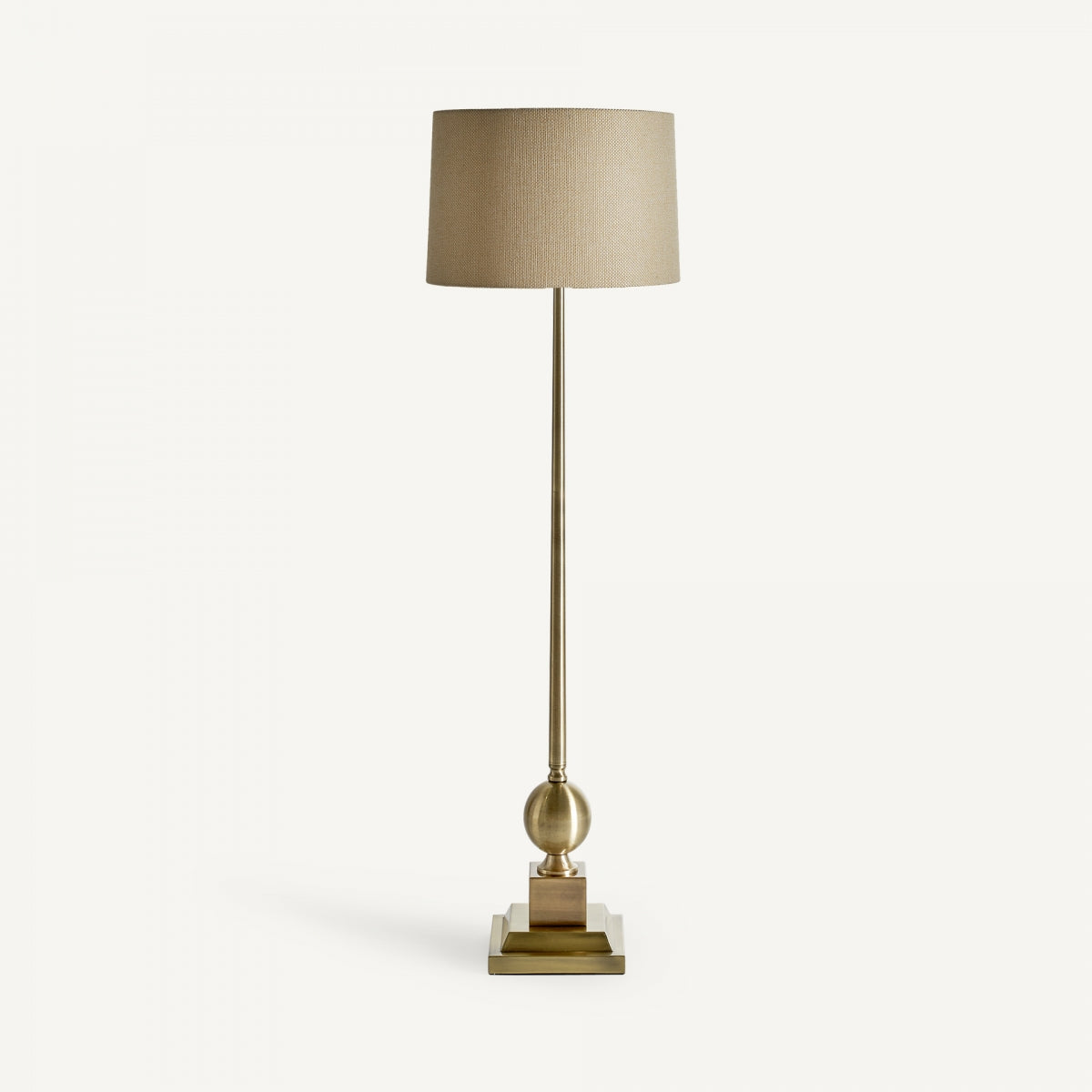 Lampadaire en laiton brossé | Vical Pin | REMO, mobilier et décoration d'intérieur