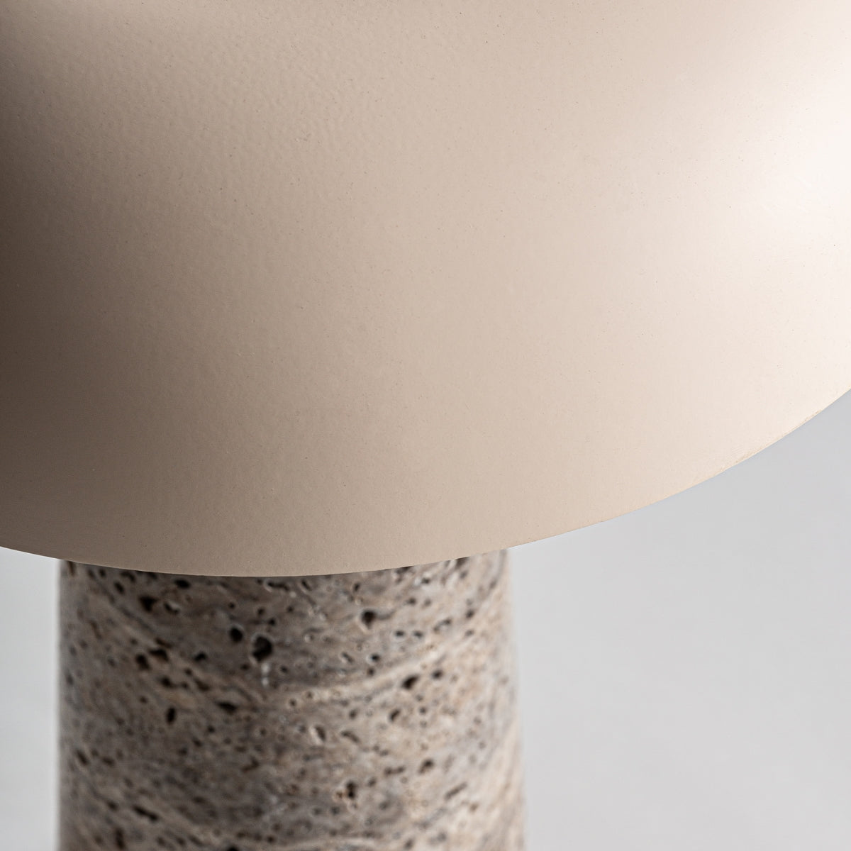 Lampe de table en marbre | Vical Tower | REMO, mobilier et décoration d'intérieur