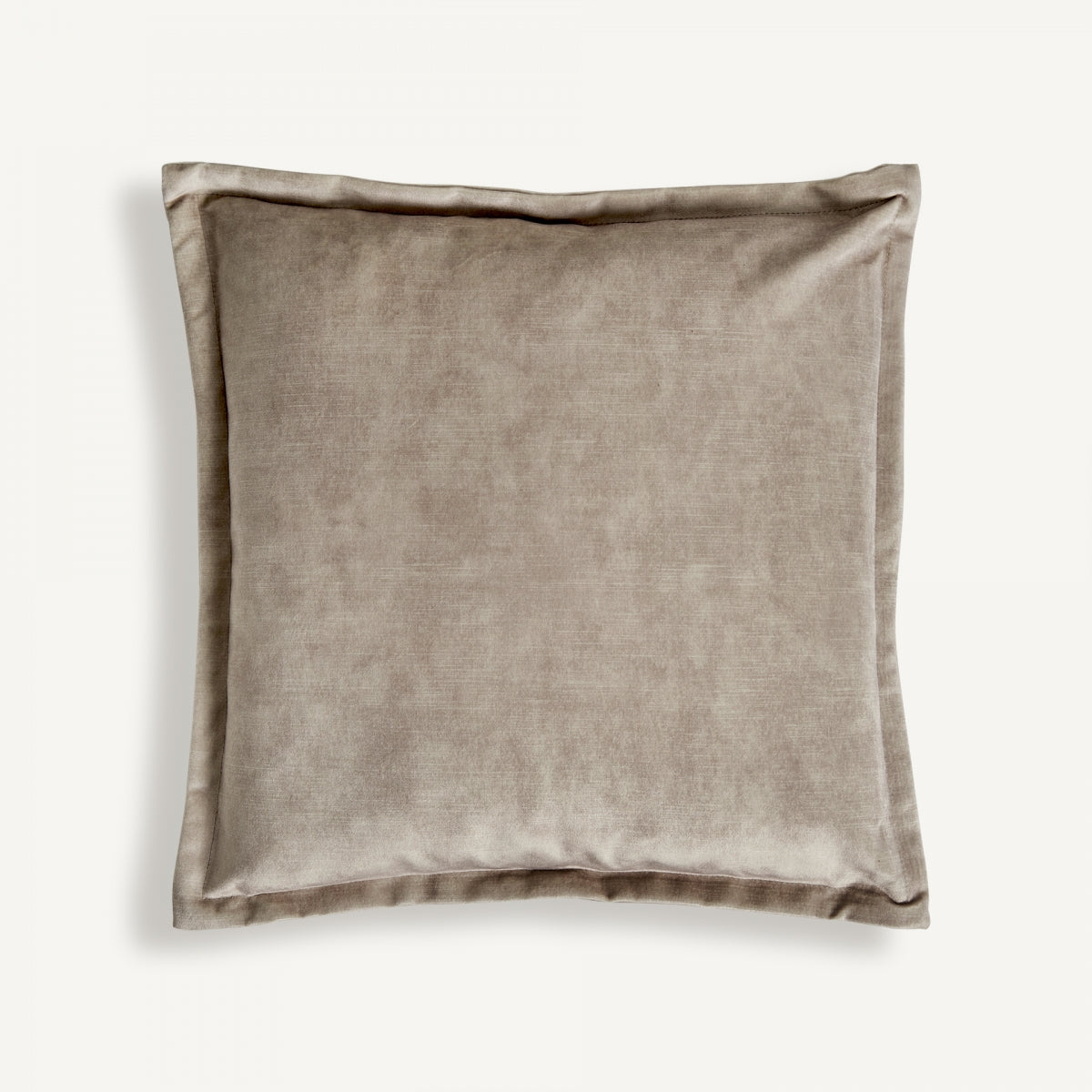 Coussin carré en velours beige | Vical Aricia | REMO, mobilier et décoration d'intérieur