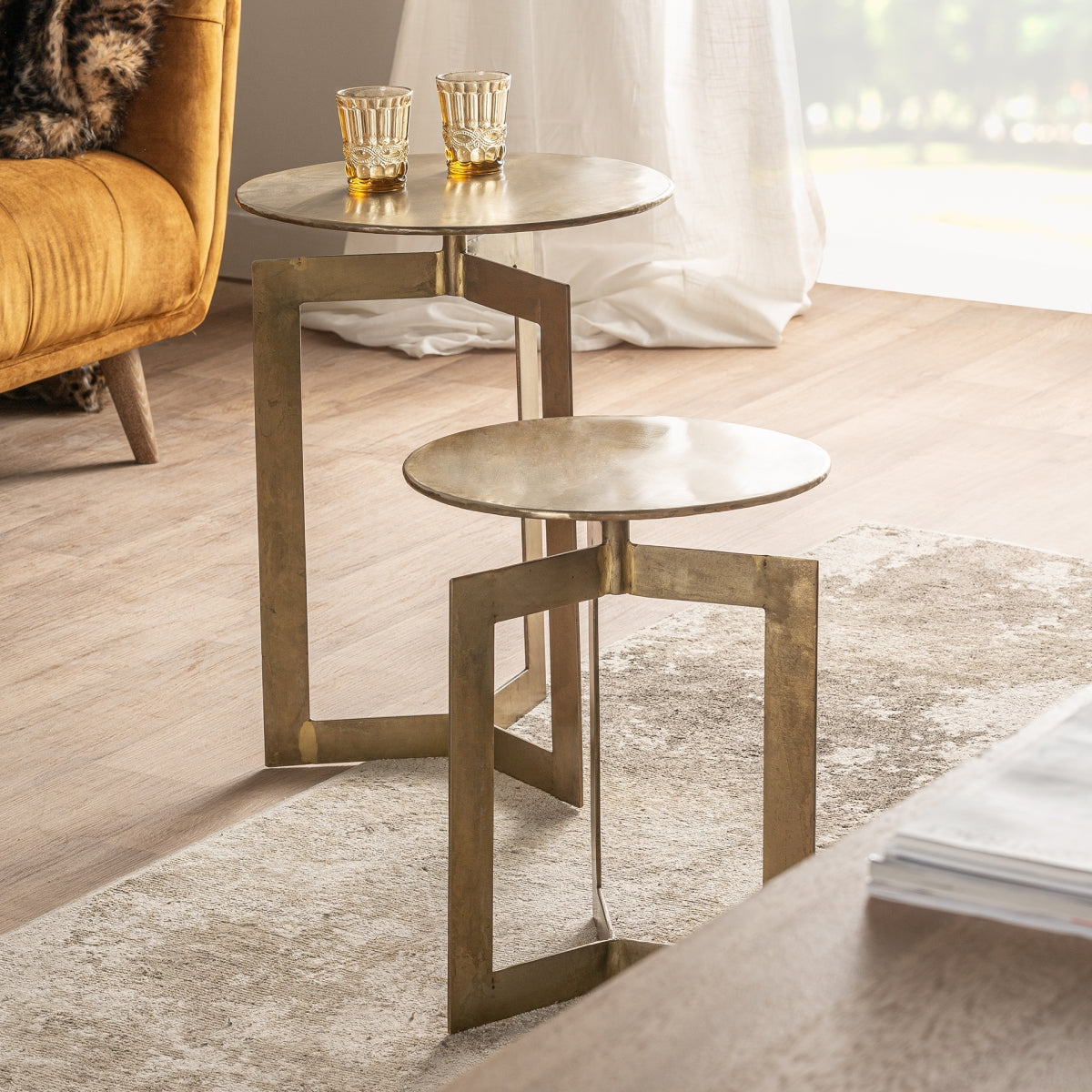 Table d'appoint en laiton vieilli (lot de 2) | VICAL Lure | REMO, mobilier et décoration d'intérieur