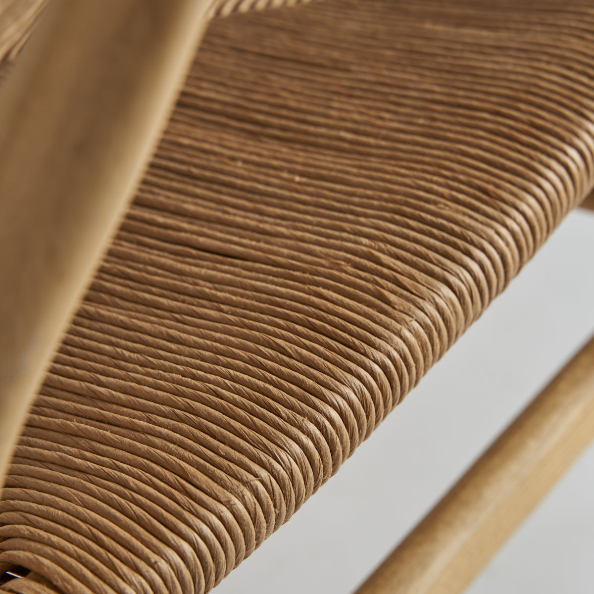 Chaise de salle à manger en bois d'orme | VICAL Wishbone | REMO, mobilier et décoration d'intérieur