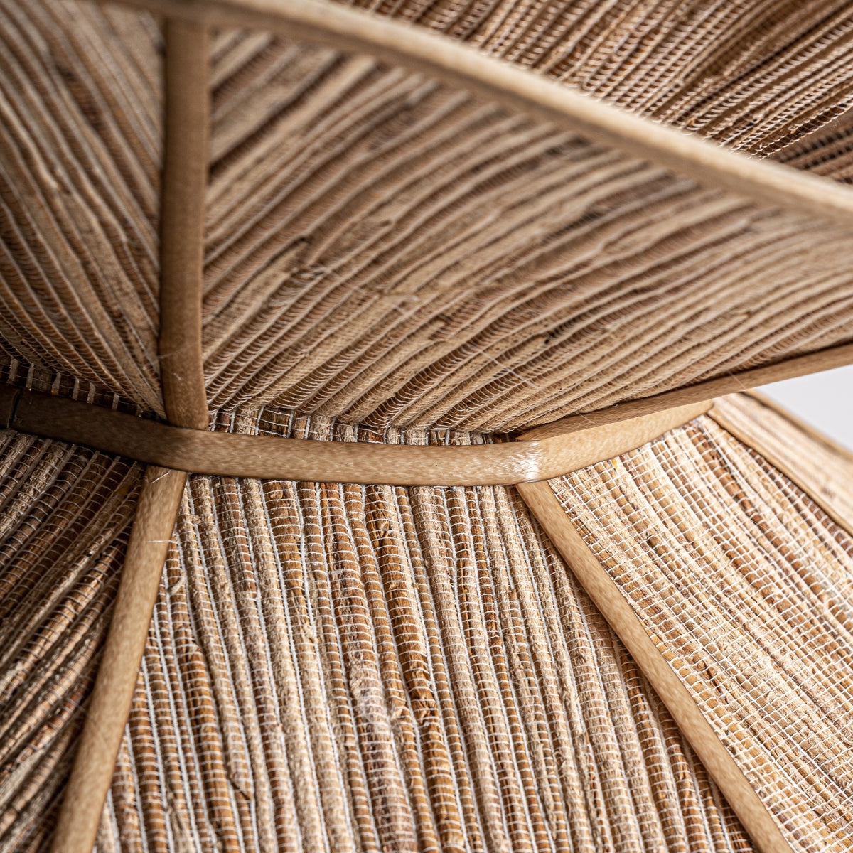 Lustre en bois de coco | VICAL Wind | REMO, mobilier et décoration d'intérieur